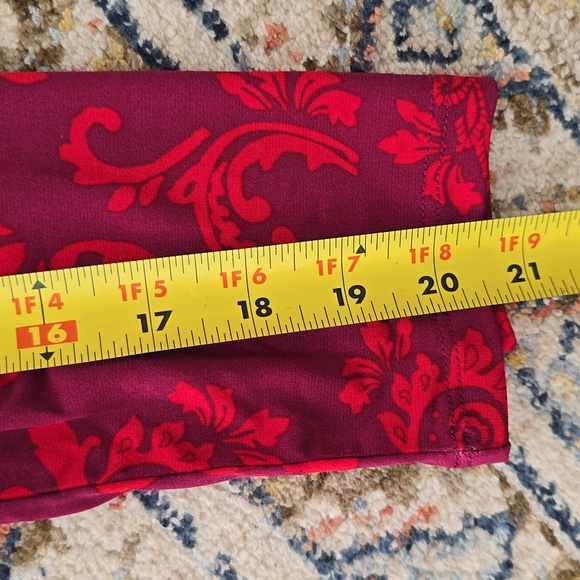 LIZ CLAIBORNE WOMEN'S PETITE LONG SLEEVES MAGENTA FANCY EMBELLISHED BLOUSE PXL - Picture 13 of 16